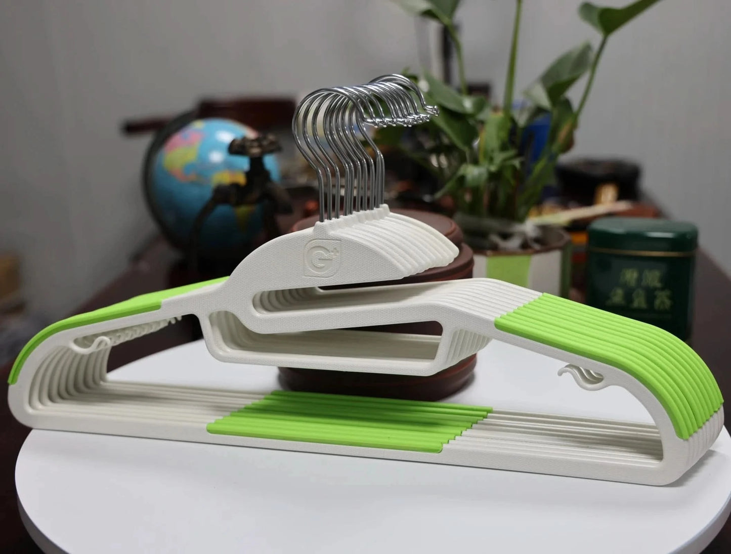 Magic Windproof Non-slip Clothes Hanger - Travel Organizer - MERRIAHangersMERRIAMagic Windproof Non-slip Clothes Hanger