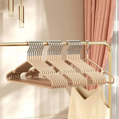 10PCS Heavy Duty Non-Slip Metal Coat Hangers with Round NotchesHangersMERRIA