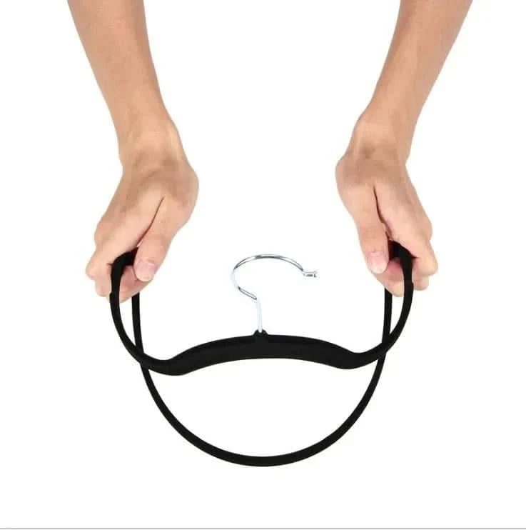 Golden Hook Flocking Hangers - Non-Slip Velvet for Adult Wardrobe Storage - MERRIAMERRIA43cm Seamless Flocking Hangers