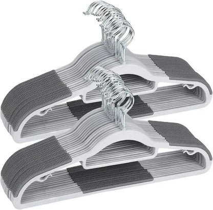 50-Pack Heavy Duty Non-Slip Plastic Hangers - Space-Saving Closet OrganizerHangersMERRIA