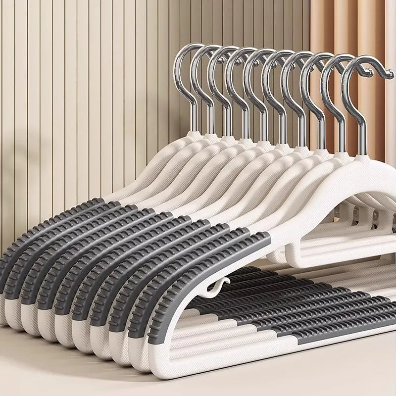 50-Pack Heavy Duty Plastic Hangers – Non-Slip, 360° Swivel Hook, Space-Saving Closet Organizer for Shirts & Wardrobe