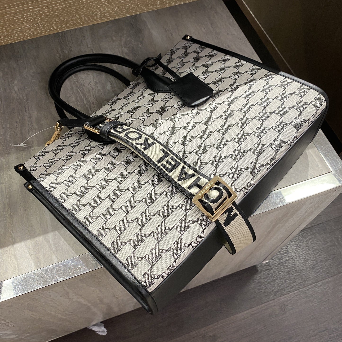 Michael Kors Mirella Black/Multi Medium