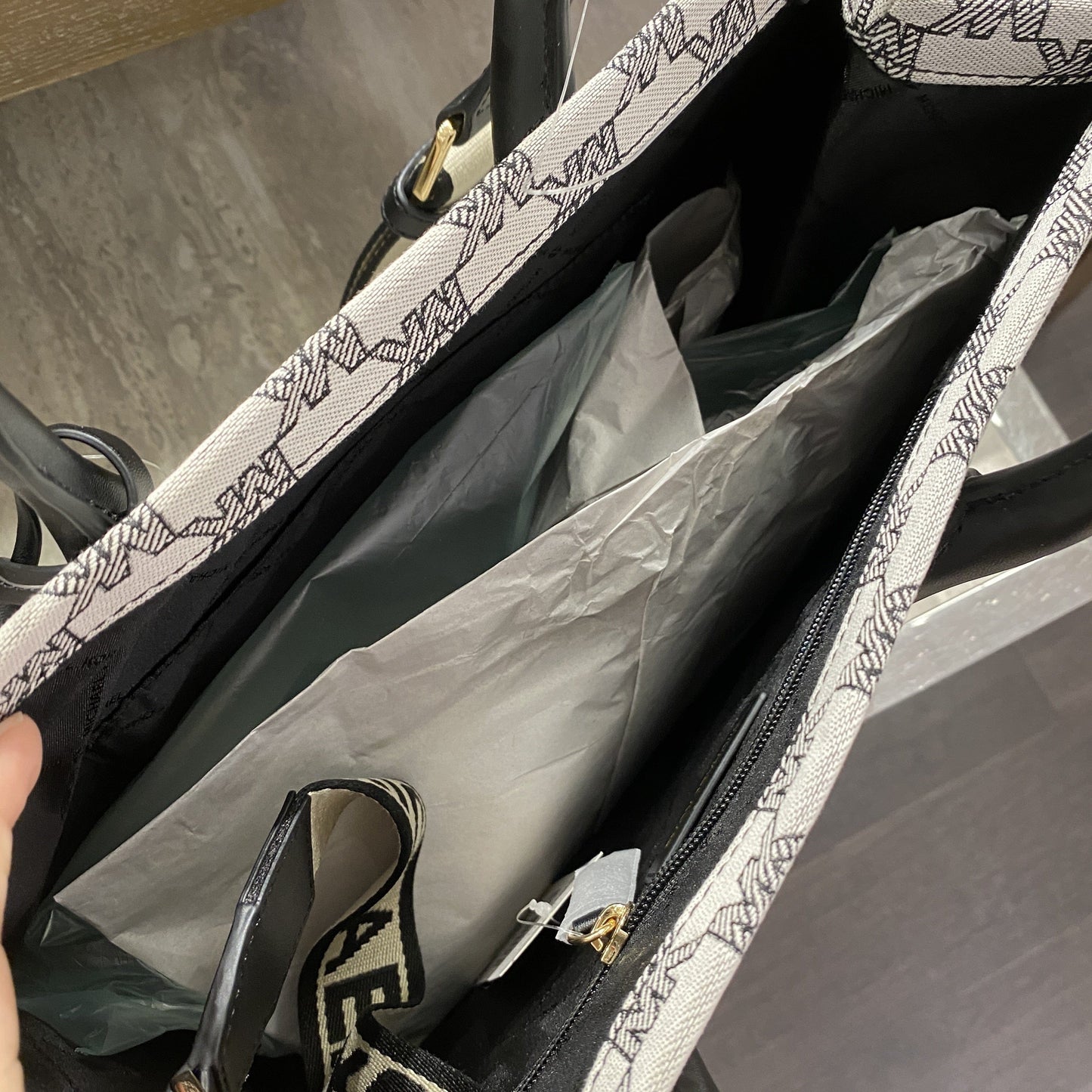 Michael Kors Mirella Black/Multi Medium